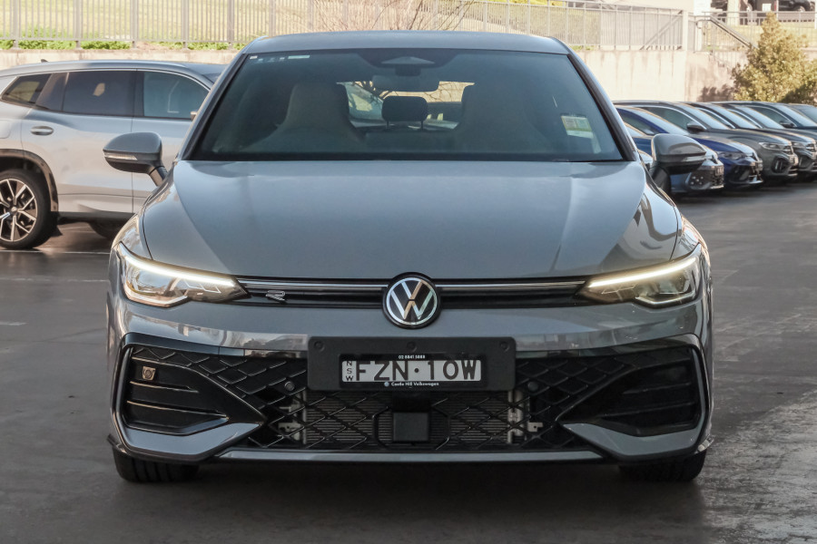 2025 Volkswagen Golf 8.5 110TSI R-Line Hatch Image 4