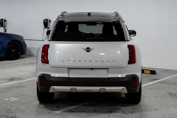 2026 MINI Countryman U25 C Favoured SUV image 5