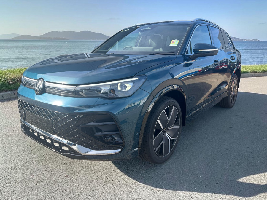 2026 MY25 Volkswagen Tiguan CT 195TSI R-Line SUV Image 4