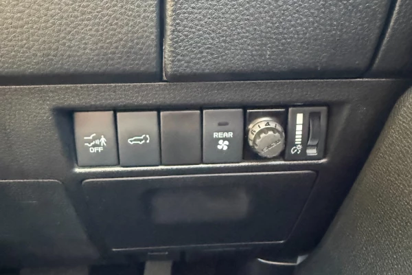 2022 MY23 Isuzu MU-X RJ LS-T SUV Image 19