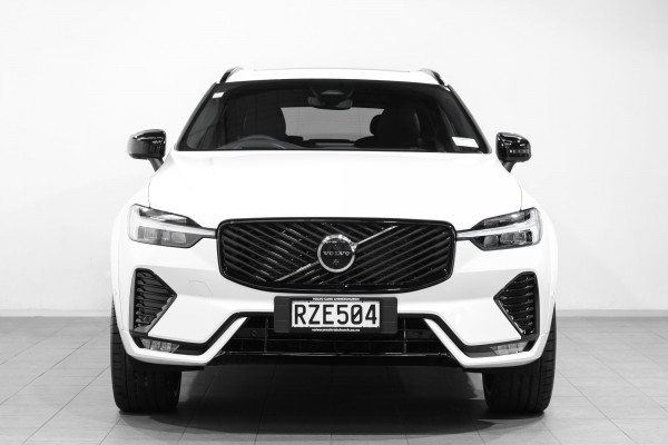 2026 Volvo XC60 UZ B5 AWD Ultra Dark SUV Image 2