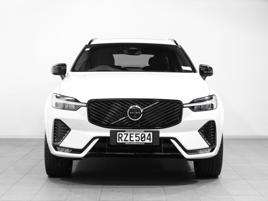 2026 Volvo XC60 UZ B5 AWD Ultra Dark SUV Image 2