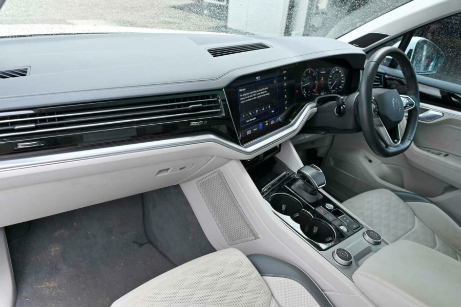 2022 Volkswagen Touareg CR 210TDI Elegance SUV Image 15
