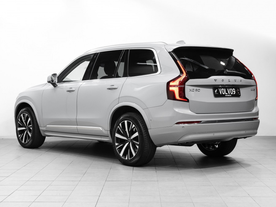 2026 Volvo XC90 L Series B5 Plus 2L MHEV AWD SUV Image 6