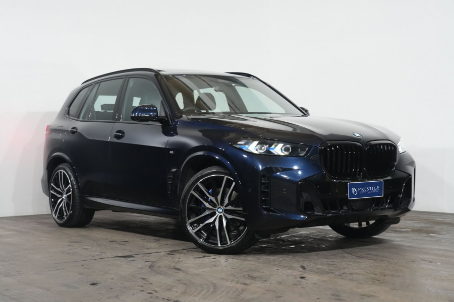 2024 BMW X5 xDrive30d M Sport SUV Image 1