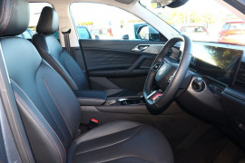 2024 MG HS AS33 Essence SUV