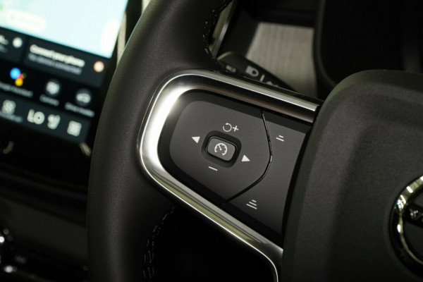2025 Volvo XC40 XZ Plus B4 Special Edition SUV Image 15
