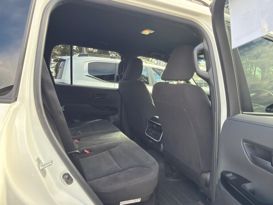 2024 Toyota LandCruiser FJA300R GXL SUV Image 7