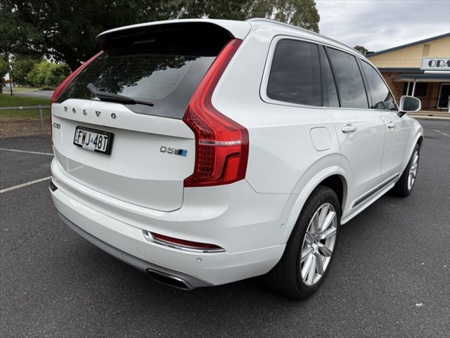 2017 Volvo XC90 L Series D5 Inscription SUV Image 9