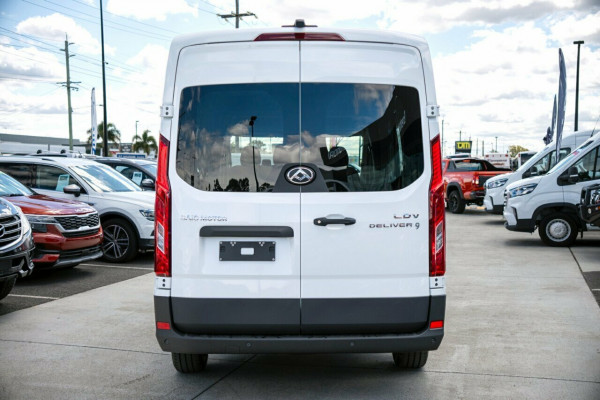 2026 MY24 LDV Deliver 9 MY24 MWB Mid Roof Van Image 3