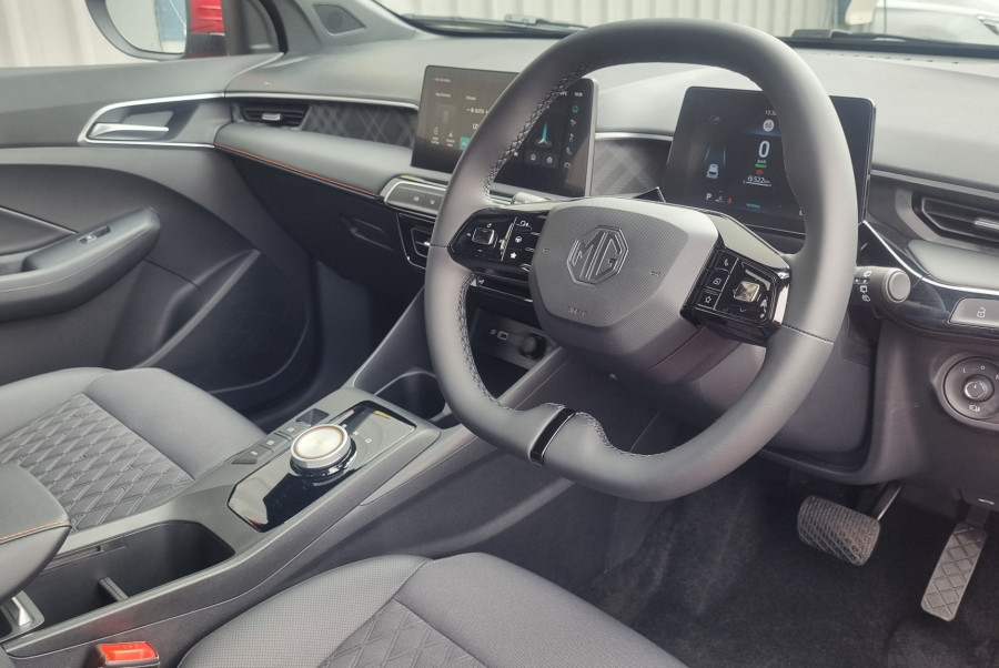 2025 MY24.5 MG MG3 ZP22 Essence Hybrid+ Hatch Image 12