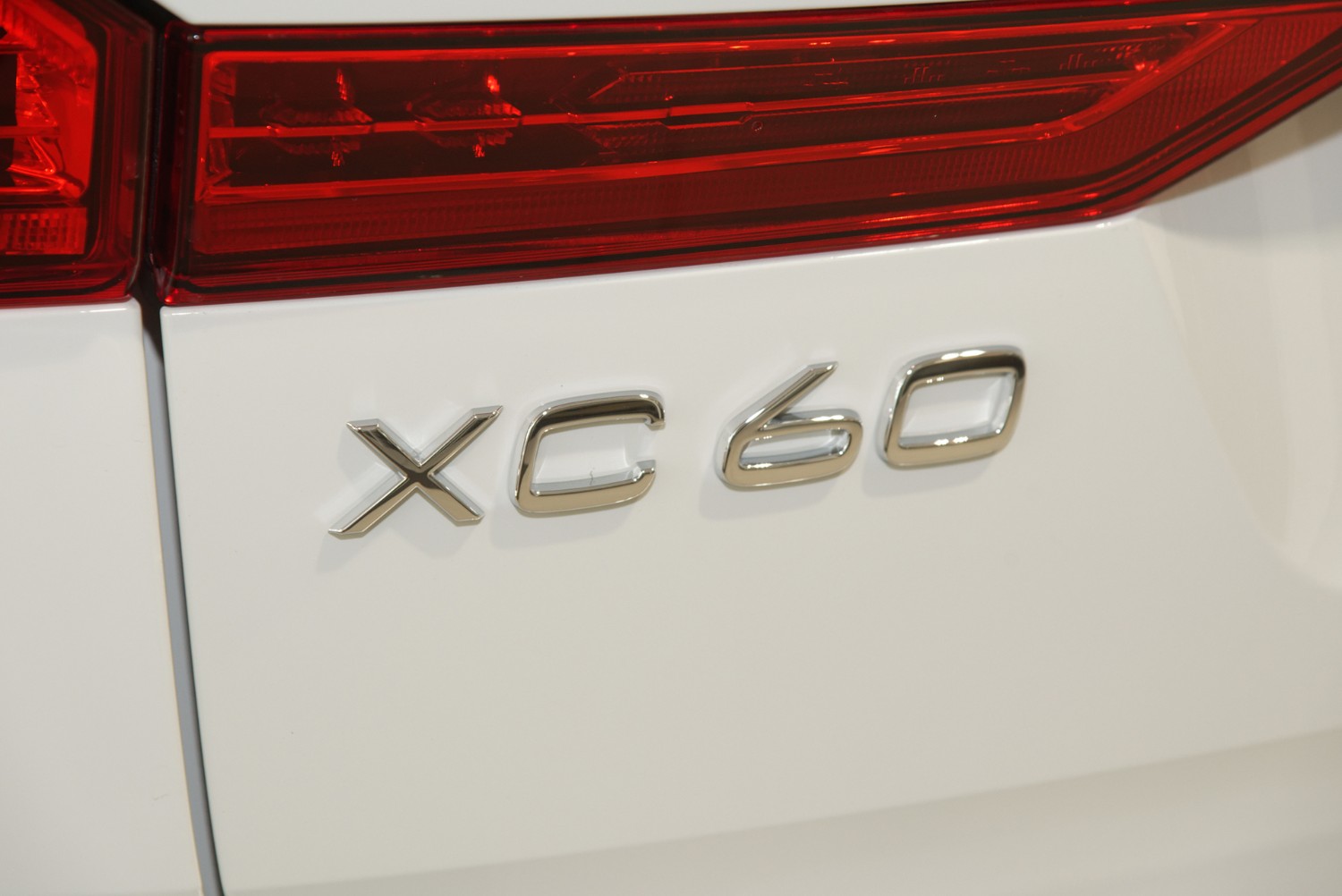2021 Volvo XC60 UZ T6 R-Design SUV Image 7