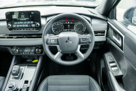 2024 Mitsubishi Outlander ZM Black Edition SUV