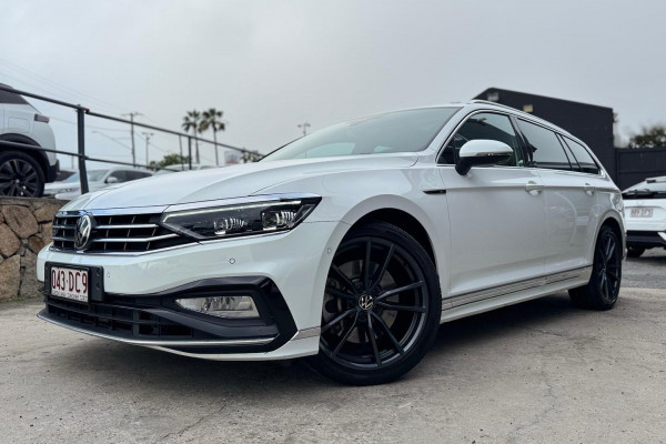 2021 Volkswagen Passat B8 206TSI R-Line Wagon Image 1