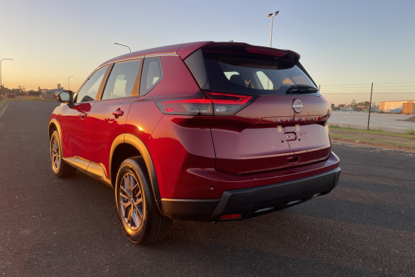 2026 Nissan X-Trail T33 ST SUV Image 6