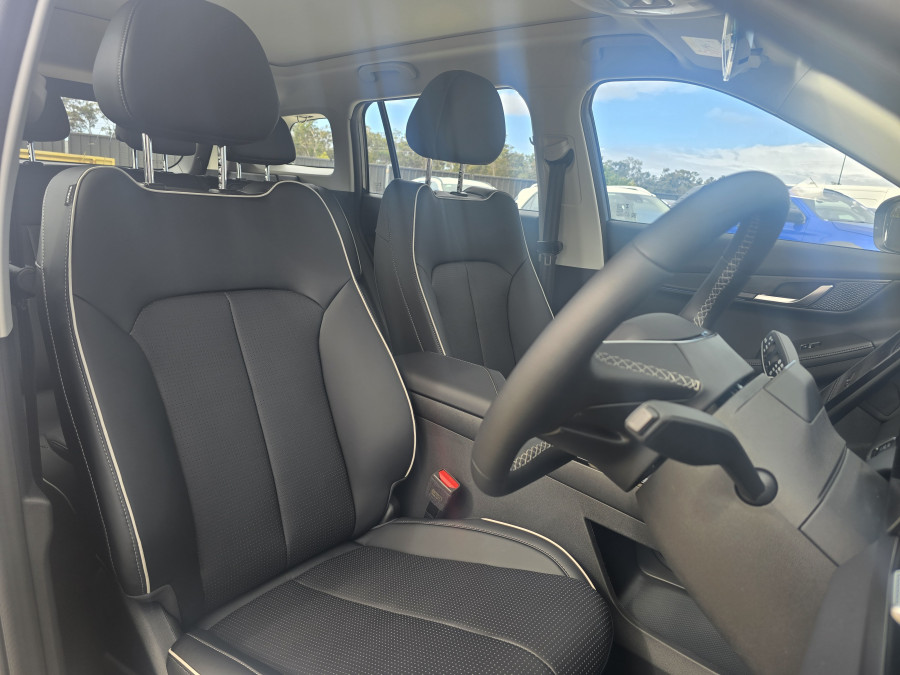2026 Jaecoo J5  Summit SUV Image 12