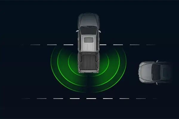 Rear Cross Traffic Alert (RCTA)[P3] Image