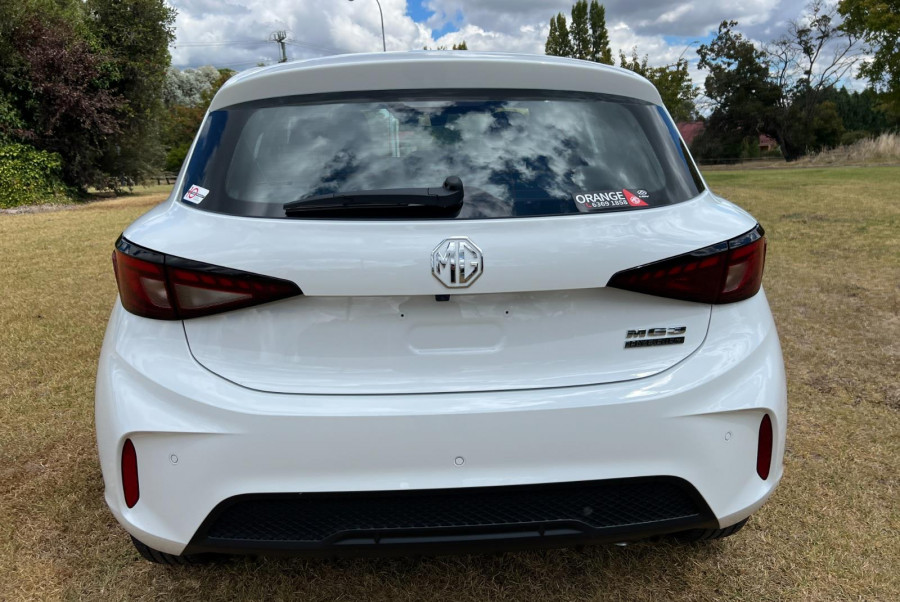 2025 MY24.5 MG MG3 ZP22 Essence Hybrid+ Hatch Image 6