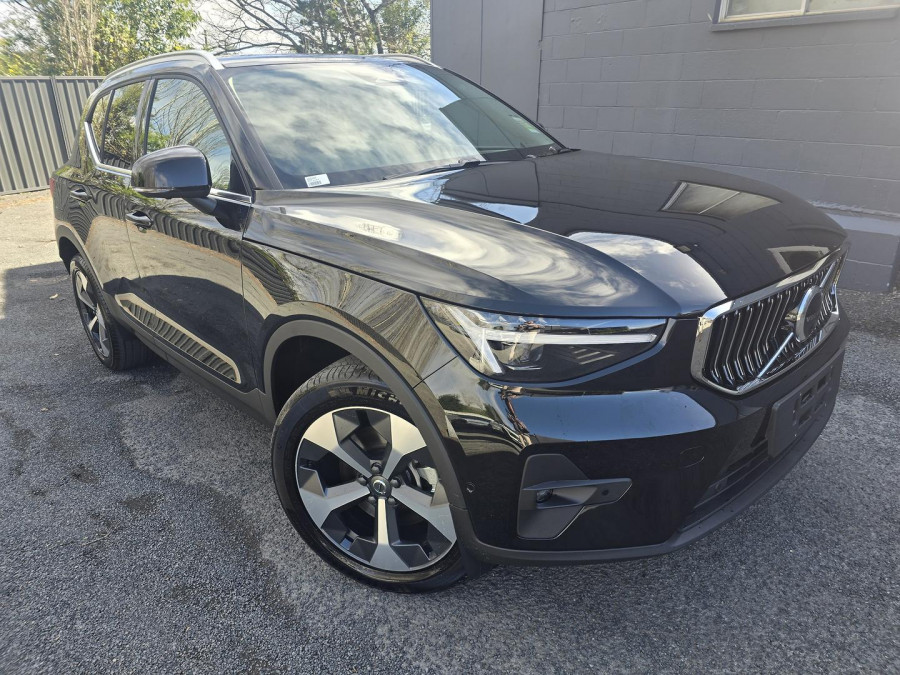2026 MY27 Volvo XC40 XZ Ultra B4 Bright SUV Image 1