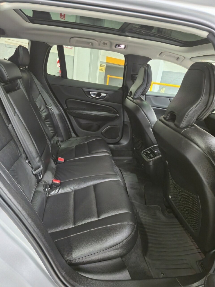 2021 MY22 Volvo V60 Cross Country Z Series B5 Wagon Image 15