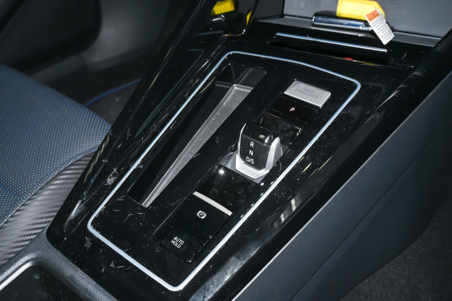 2025 Volkswagen Golf 8.5 R Hatch