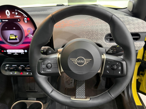 2025 MINI Cooper F65 S Favoured Hatch image 16