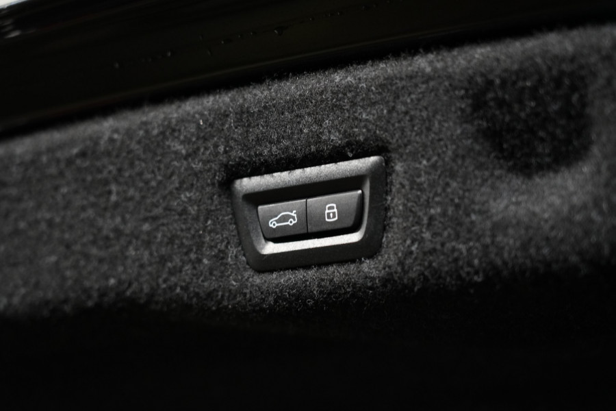2025 BMW i5 eDrive40 M Sport Sedan Image 39