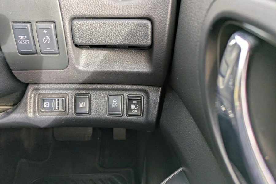 2020 Nissan Navara D23 Series 4 N-TREK Warrior Ute Image 25