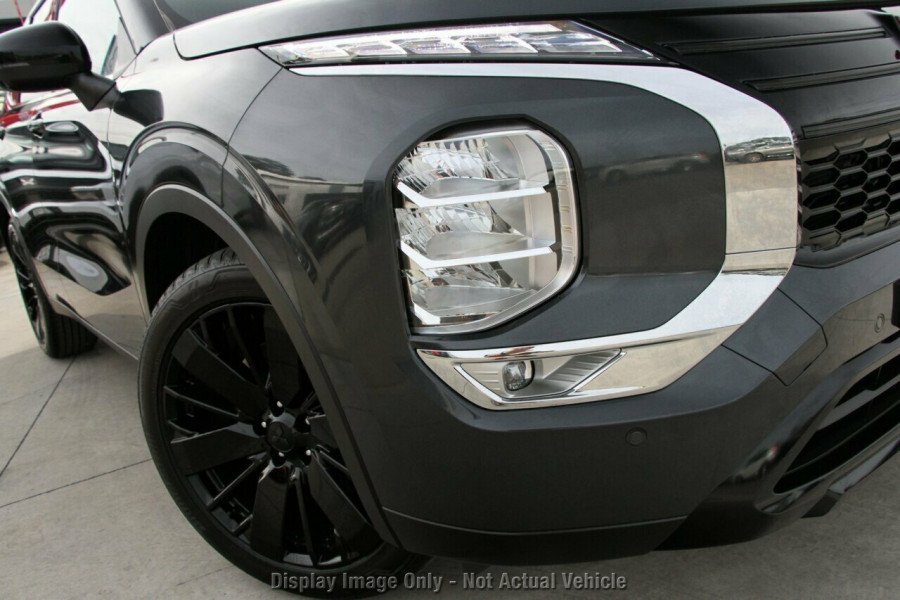 2026 Mitsubishi Outlander ZM Black Edition SUV Image 2