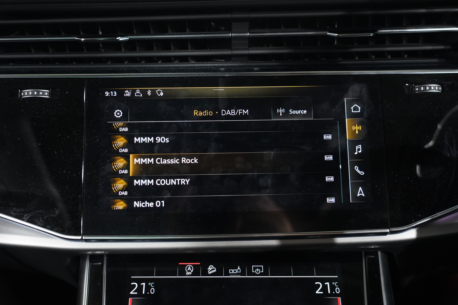 2020 Audi Q7 45 Tdi Quattro SUV Image 26