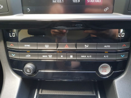 2017 Jaguar F-PACE X761 Prestige Suv