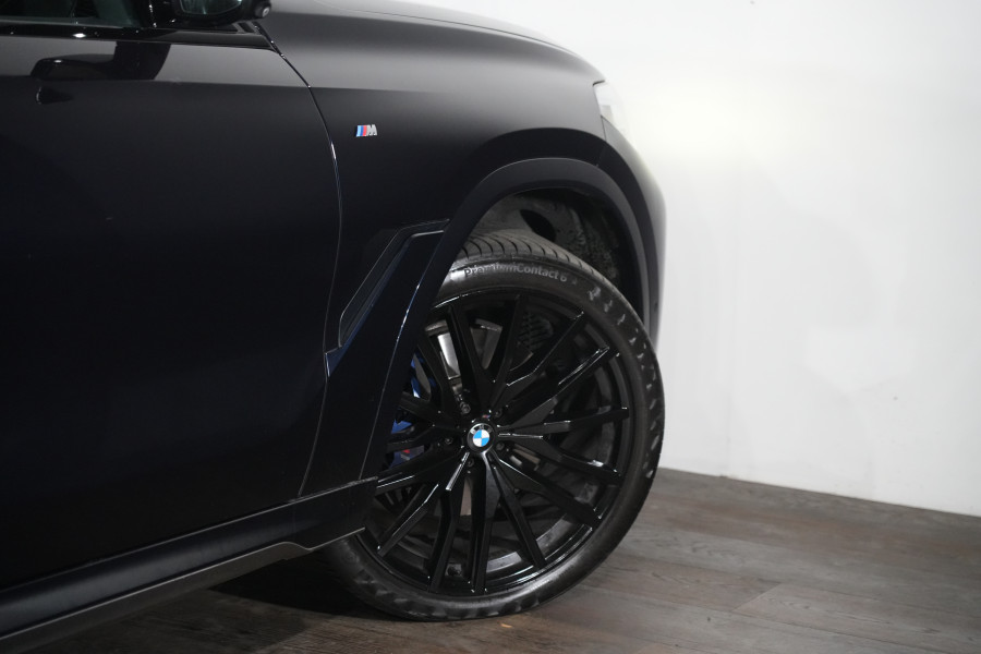 2022 BMW X6 xDrive30d M Sport Coupe Image 11