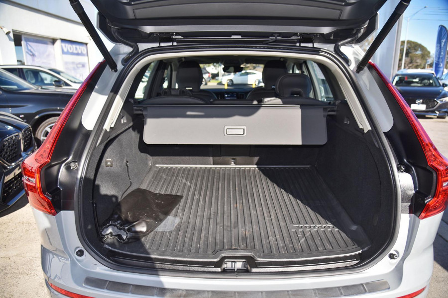 2025 Volvo XC60 UZ Plus B5 SUV Image 9
