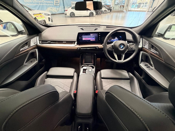 2024 BMW iX1 U11 xDrive30 M Sport SUV image 14