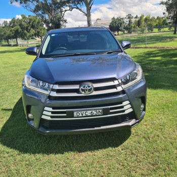 2017 [THIS VEHICLE IS SOLD] image 3
