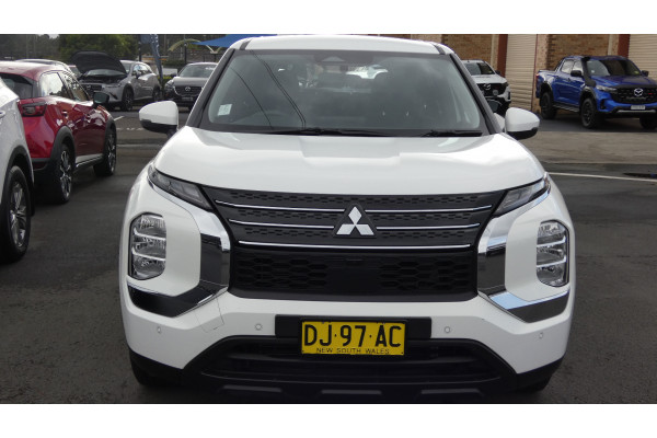 2023 Mitsubishi Outlander ZM MY23 ES 7 SEAT 2WD SUV