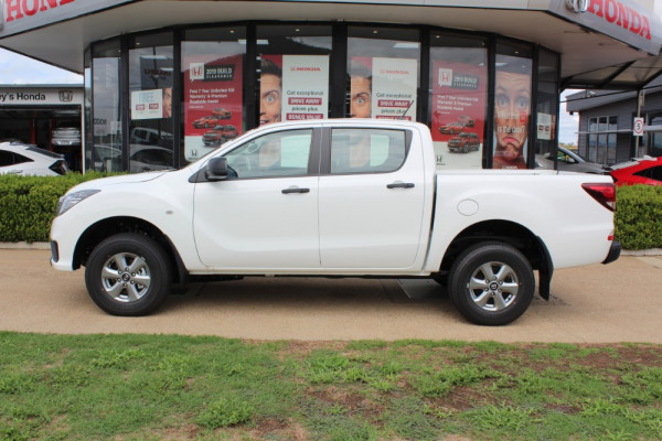 2019 Mazda BT-50 UR 4x4 3.2L Dual Cab Pickup XT Cab chassis Image 3