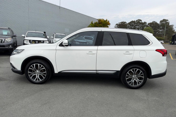 2016 MY17 Mitsubishi Outlander ZK LS Safety Pack SUV Image 10