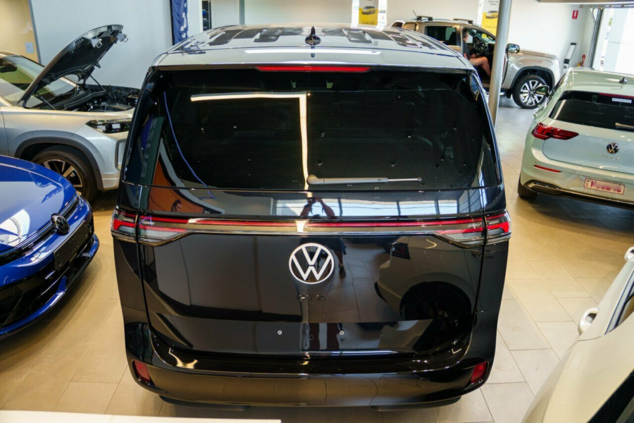 2025 Volkswagen ID. Buzz EB GTX People Mover Image 3