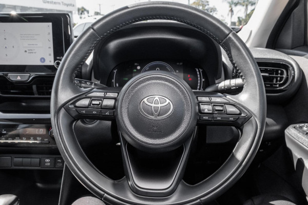 2025 Toyota Yaris Cross MXPJ10R GX SUV Image 10