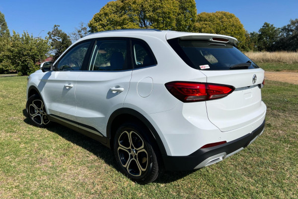2025 MG ZS ZS32 Essence SUV Image 5