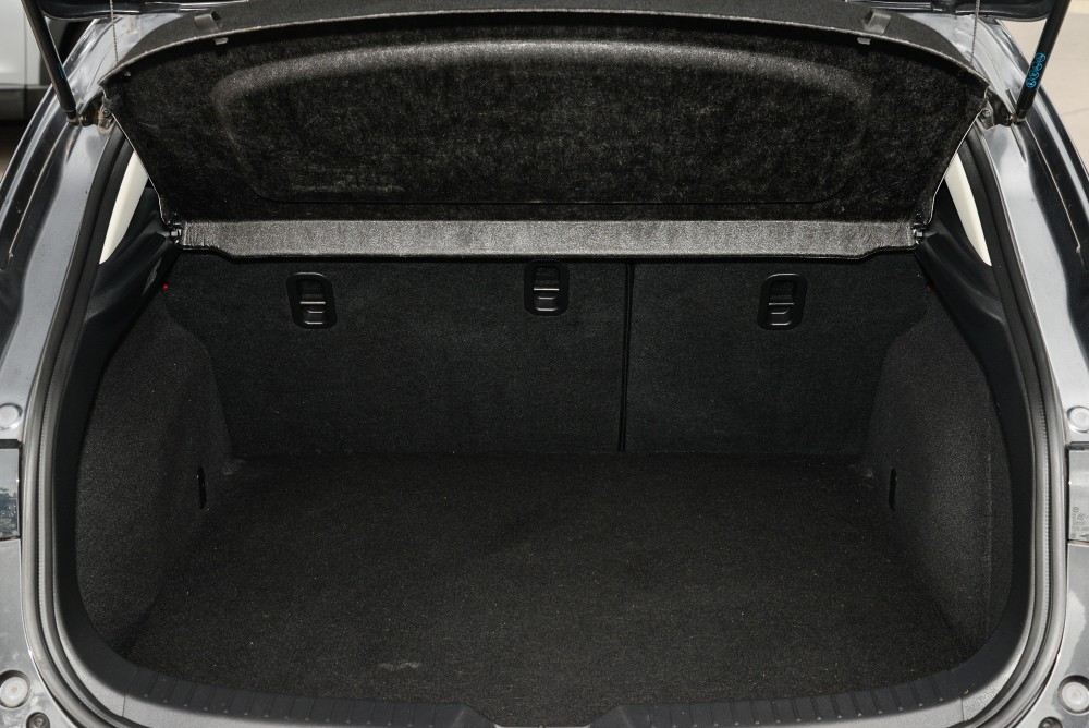 2015 Mazda 3 Hatch Image 18