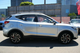 2024 MG ZST S13 Essence SUV