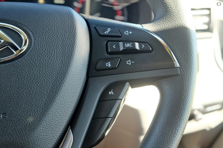 2023 LDV Deliver 9  11-Seat Bus Image 15