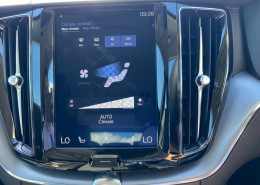 2019 MY20 Volvo XC60 246 MY20 D4 Momentum (AWD) Suv