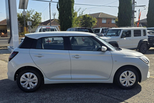 2025 Suzuki Swift UZ Hybrid Hatch Image 7