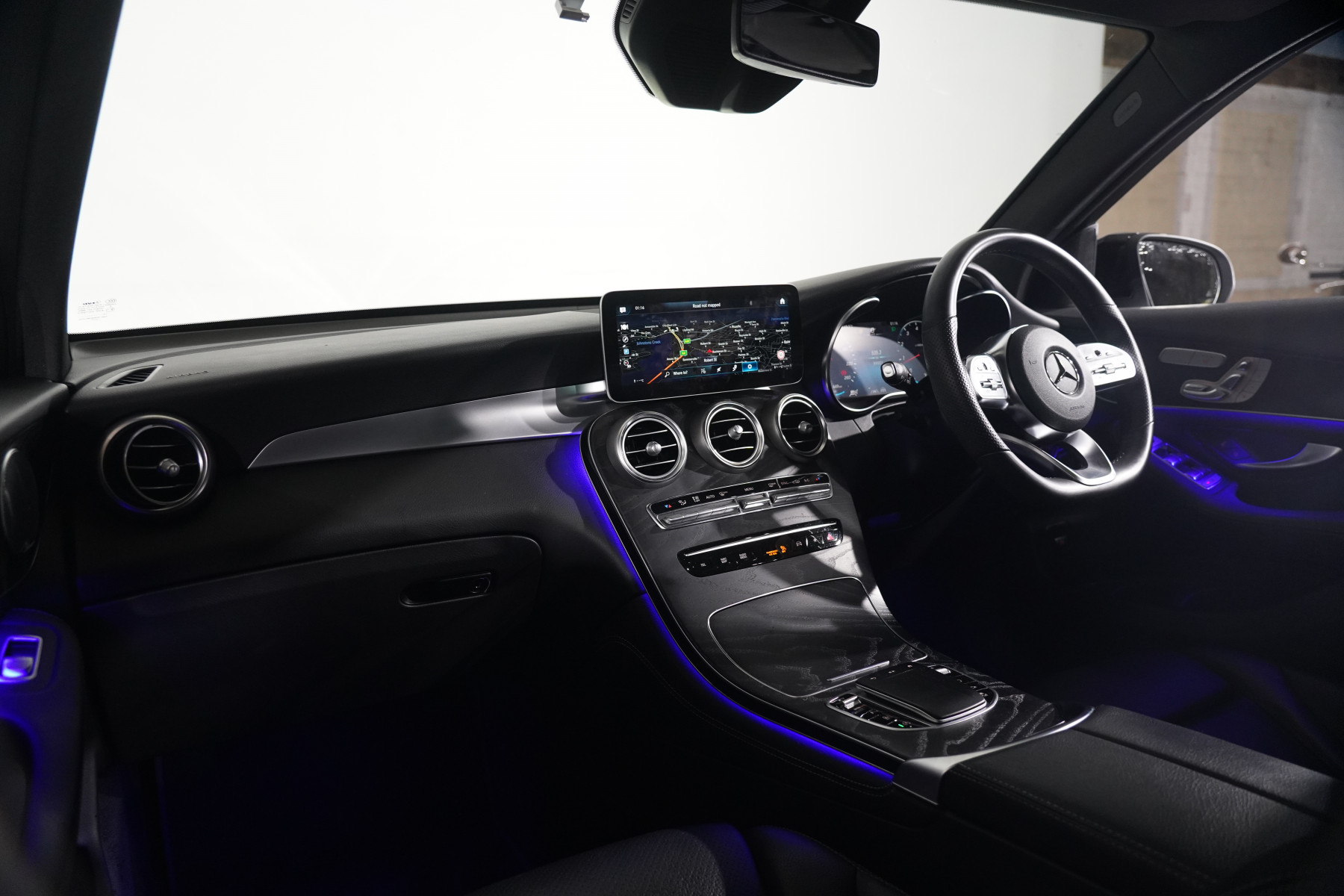 2019 Mercedes-Benz Glc 200 SUV Image 12