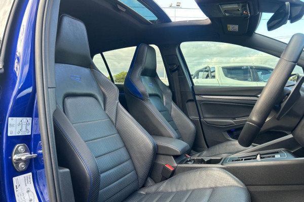 2022 MY22.5 Volkswagen Golf 8 R Hatch Image 25