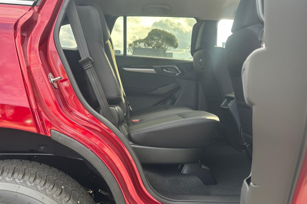 2026 MY25.5 Isuzu MU-X RJ LS-U SUV Image 21