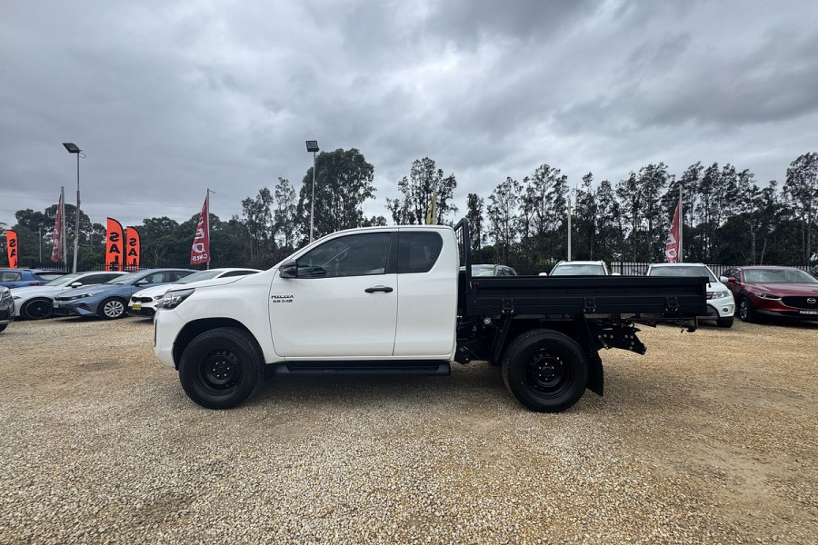 2021 Toyota HiLux GUN126R SR Extra Cab Chassis Image 21